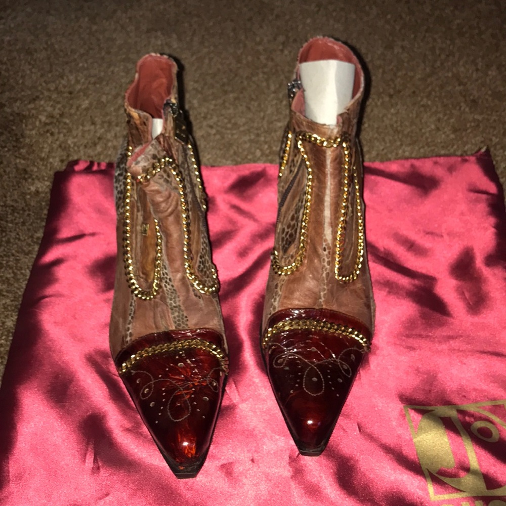 Ghost Boots - image 2